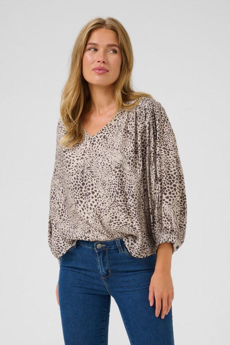 Kaffe - Kadebra abstract leopard print blouse
