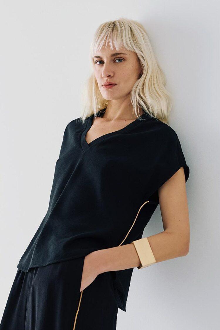 Access - Short-sleeve blouse with piping details