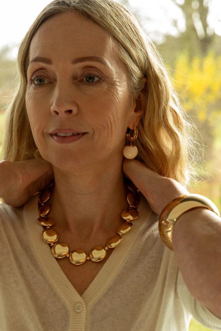 Chalk - Large disc necklace gold