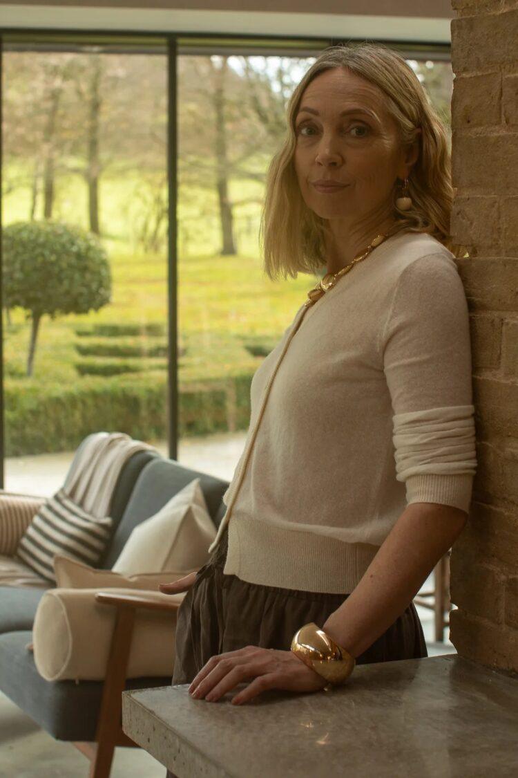 Chalk - Large cuff bangle gold