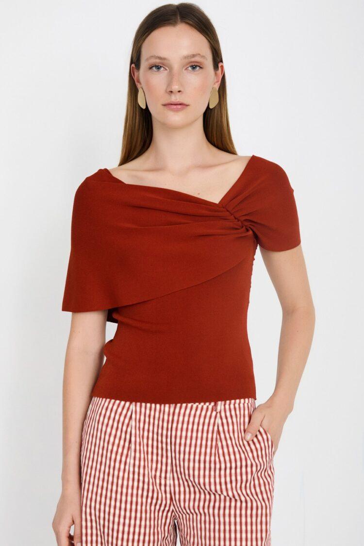 Skatie Brand - Asymmetric knit top | Tandoori
